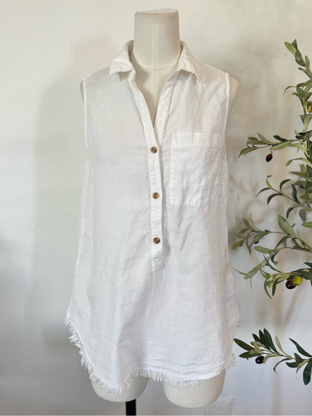Beach Lunch Lounge White 100% Linen Sleeveless Button Front Tunic Top S